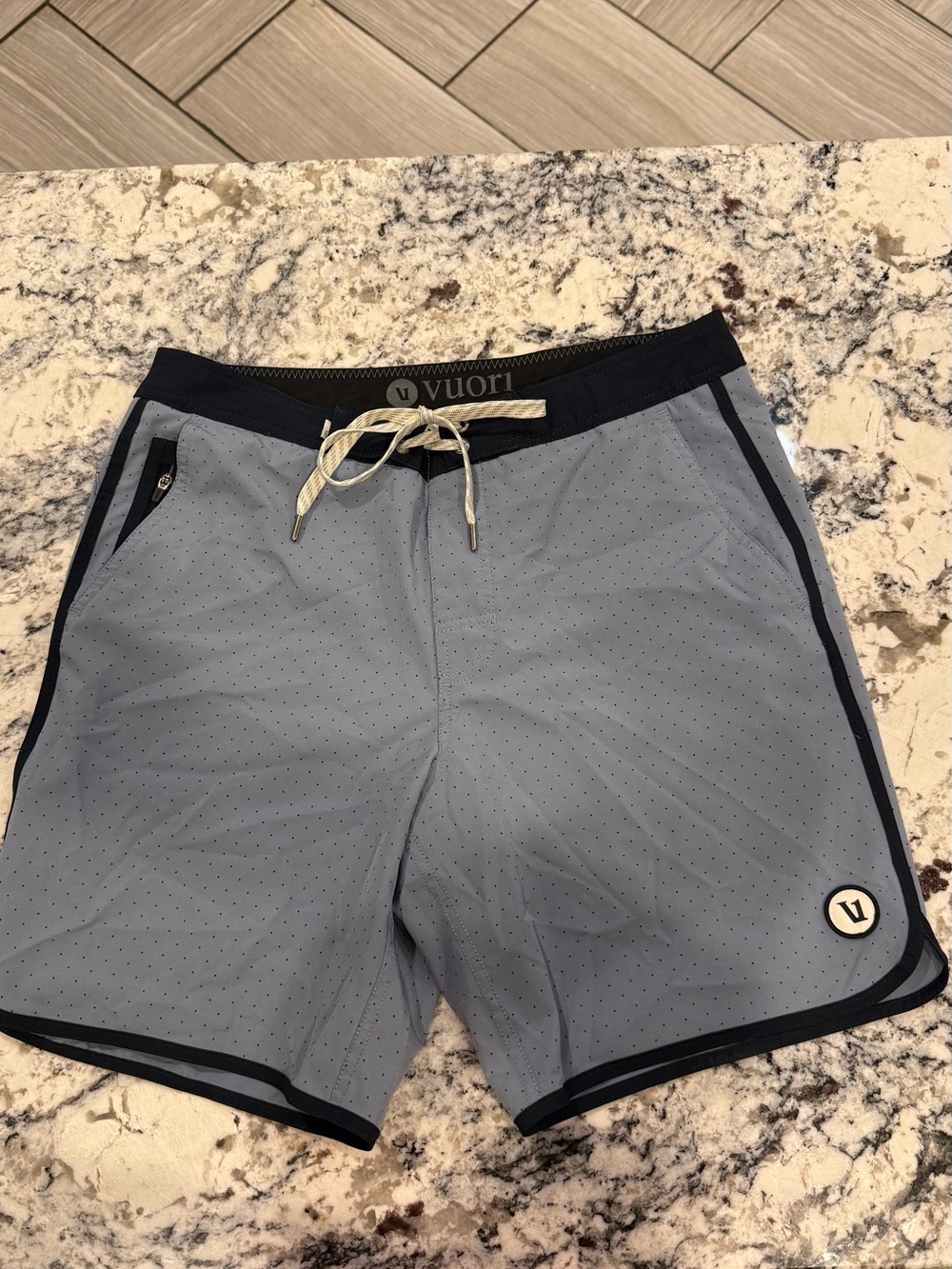 Vuori Navy and Light Blue Men's Athletic Swim Shorts 30 with Drawstring
